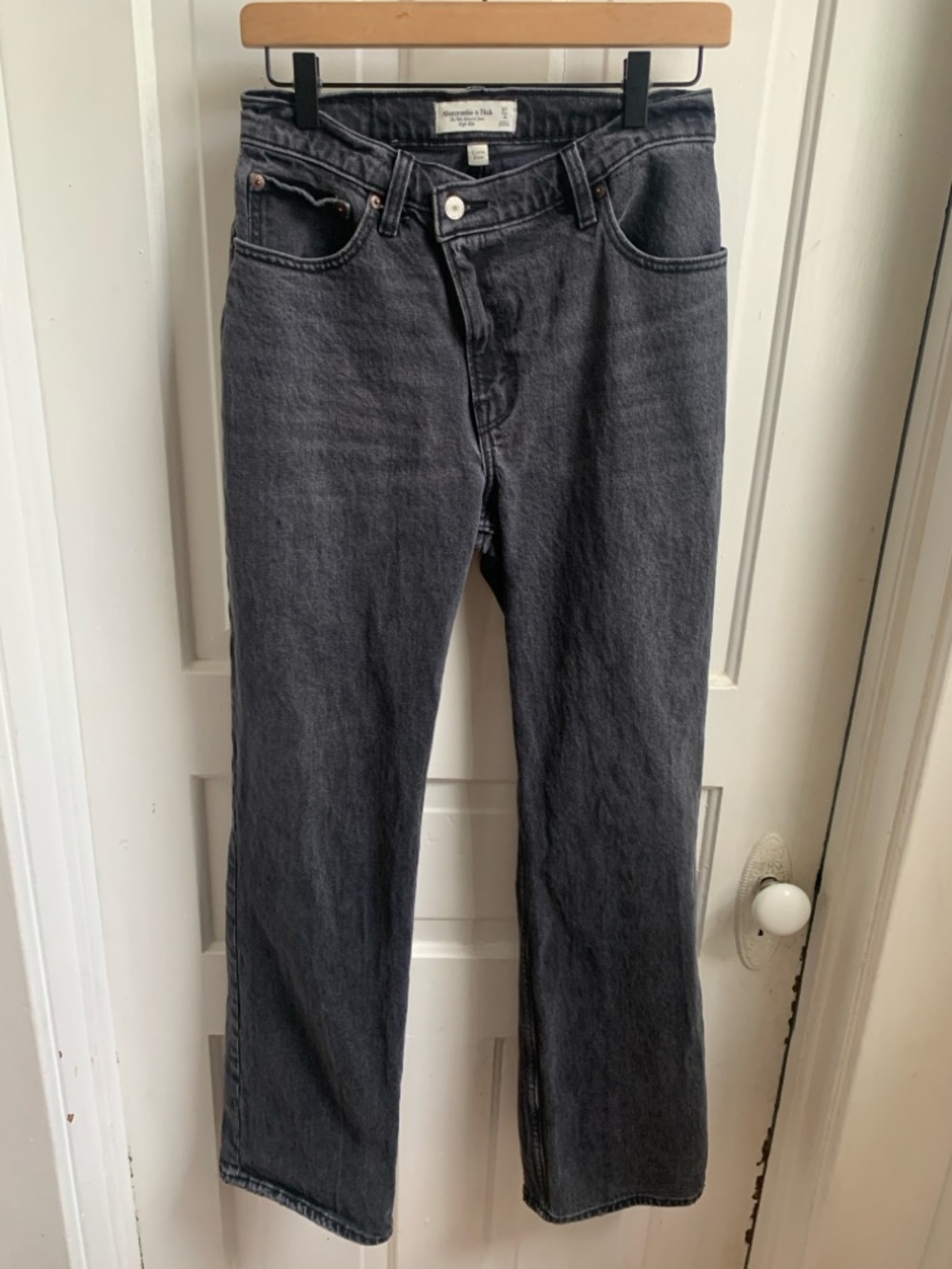 Abercrombie & Fitch 90’s Relaxed Jeans High Rise Black Curve Love Size 27 - Picture 2 of 6
